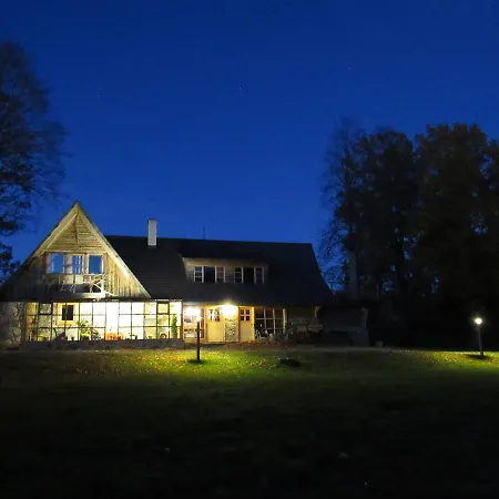 Metsatu Valge Elevandi Puhkemaja Casa de Férias Otepää