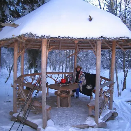 Casa de Férias Metsatu Valge Elevandi Puhkemaja *