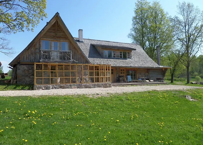 Metsatu Valge Elevandi Puhkemaja Дом отдыха Отепя